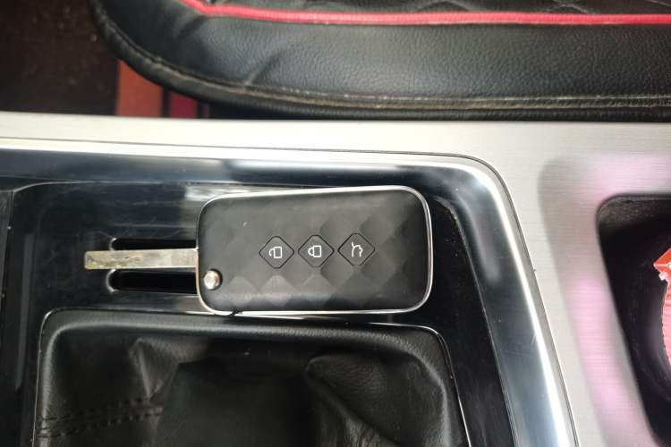 Used Wuling Jiachen 2022 1.5L Manual Enjoyment Elite Model
