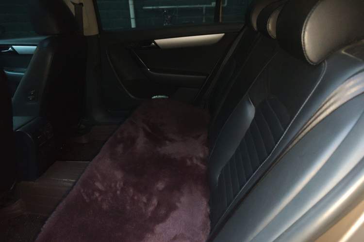 Used Volkswagen Magotan 2013 1.8TSI Premier Model Left Rear Seat