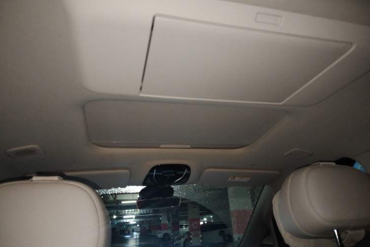 Used VOYAH Dream 2025 PHEV Four-Wheel Drive Prestige Kunpeng Edition