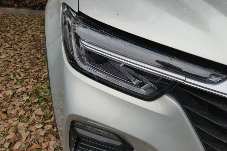 Used Roewe RX5 2020 PLUS 300TGI Automatic Ali National Trend Flagship Edition Right Front Headlight