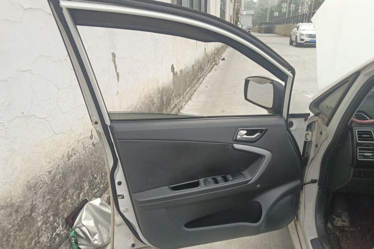 Used Suzuki Liana A6 2015 Hatchback 1.4L Manual Enjoyment Model