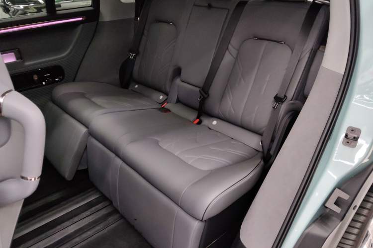 Used Zeekr MIX 2025 Intelligent Driving Version Left Rear Seat