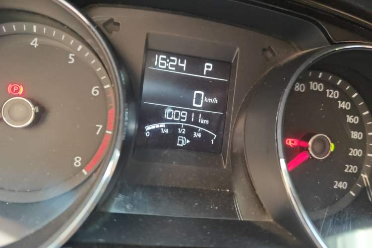 Used Volkswagen C-TREK 2017 230TSI DSG Comfort Version
