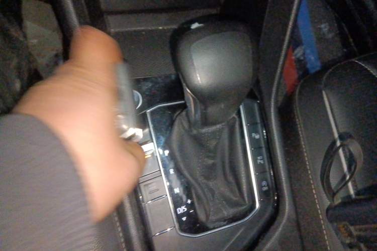 Used Volkswagen Tiguan L 2022 330TSI Automatic Two-Wheel Drive R-Line Enhanced Edition