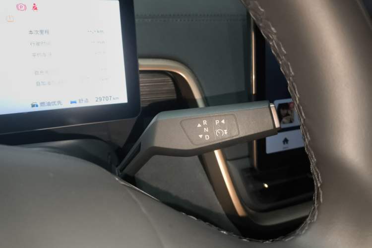 Used Dongfeng eπ eπ008 2024 210Max Range-Extended Version 6 Seats Gear Lever