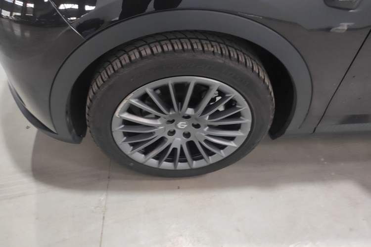 Used Leapmotor C11 2023 Pure Electric 500 Comfort Edition Left Front Wheel Hub