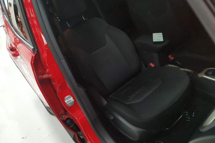 Used Jeep Renegade 2018 Connected Large Screen Version 180T Automatic High-Energy Edition