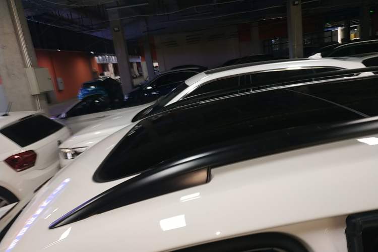 Used Volkswagen Tiguan 2017 300TSI Automatic Two-Wheel Drive Silk Road Comfort Edition Roof