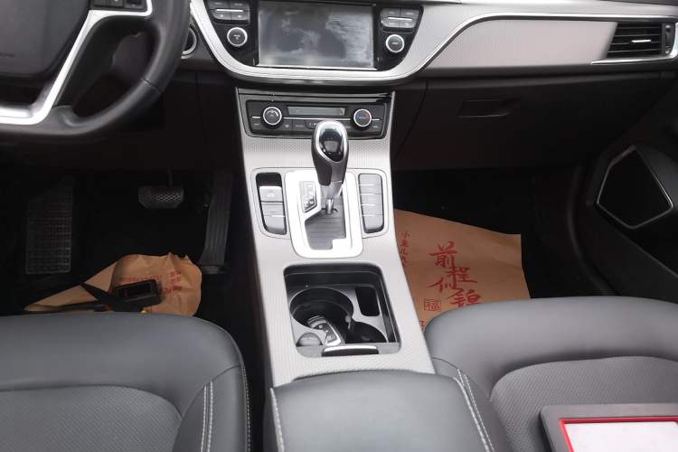 Used Geely Auto Emgrand GS 2016 Elegant Edition 1.3T Automatic LingShang Model Gear Lever