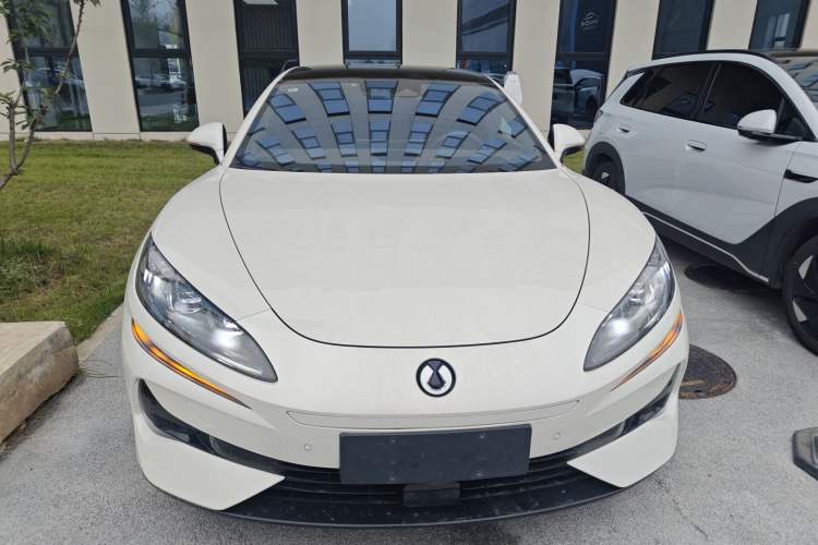 Used Denza Z9 2024 1100 km All-Wheel-Drive Ultra Version