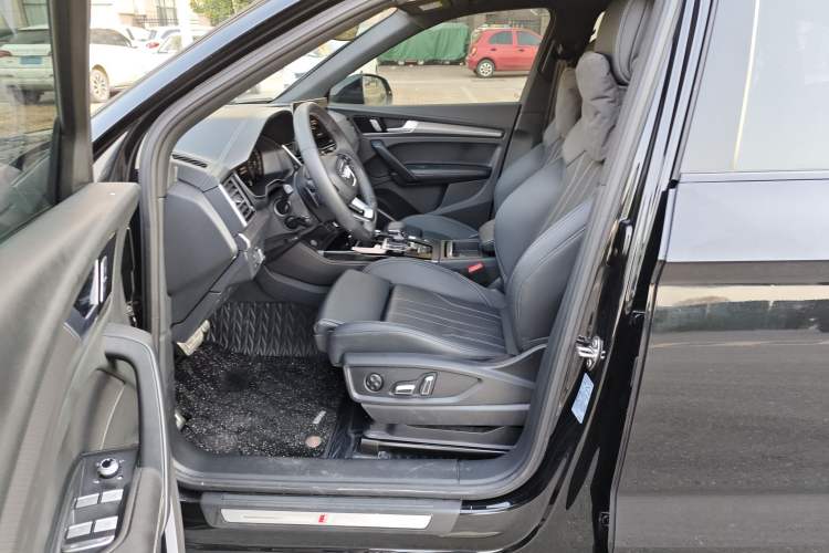 Used Audi Q5L 2024 40 TFSI Fashion Dynamic Model Left Front Seat