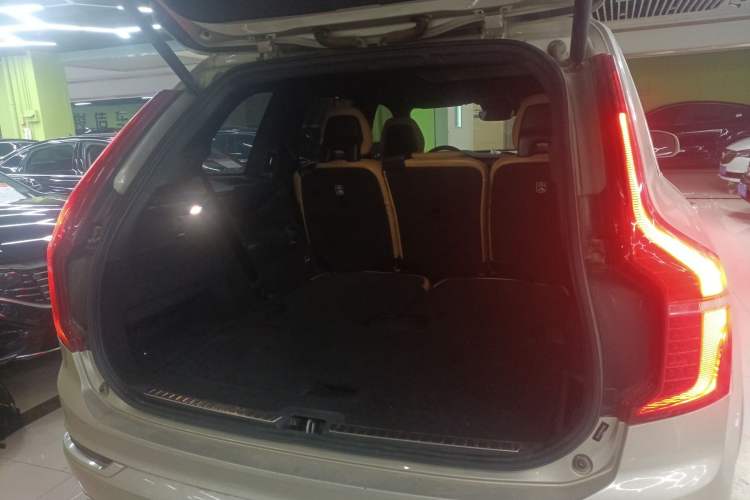 Used Volvo XC90 2017 T6 Zhiya Edition 7-seater Trunk