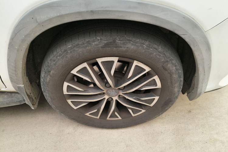 Used BYD Song New Energy 2017 Song DM 1.5TID All-Wheel Drive Prestige Model
