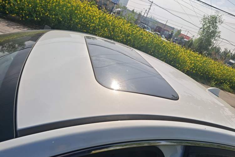 Used Hongqi H5 2018 30TD Dynamic Edition Roof