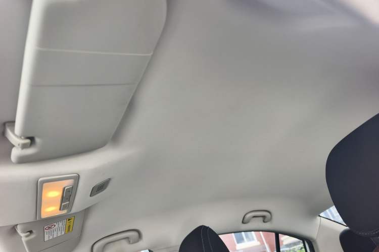 Used Roewe i5 2020 1.5L Manual 4G Connect Luxury Edition