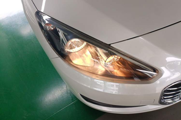Used Peugeot 308 2014 Enjoy Edition Classic 1.6L Automatic Premium Model Right Front Headlight