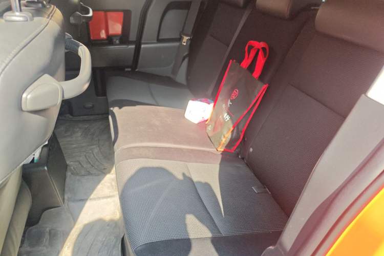 Used Toyota FJ Cruiser 2013 4.0L Left Rear Seat
