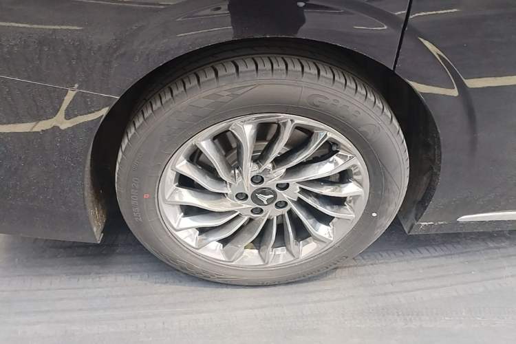 Used VOYAH Dream 2024 PHEV Ultra-Long Range Flagship Edition