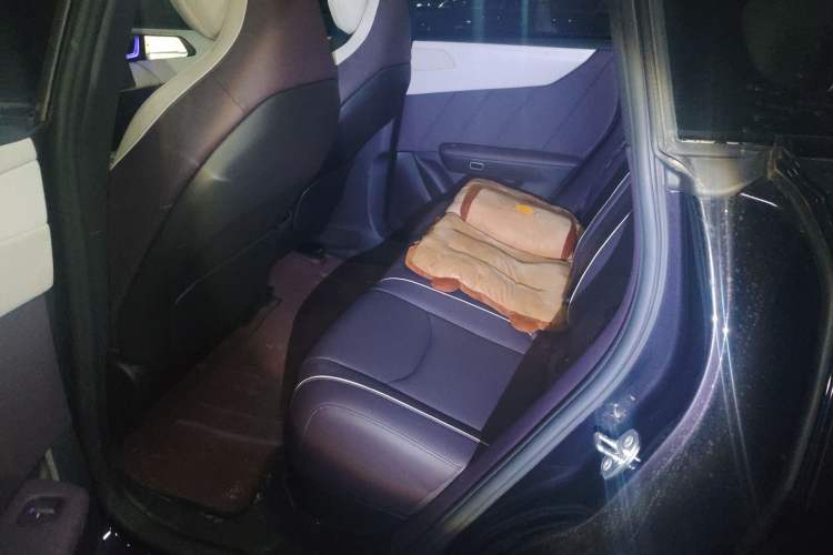 Used Mazda EZ-60 2025 Model Range-Extended 200 Max
