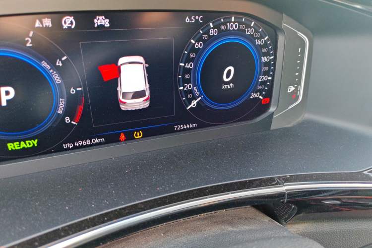 Used Volkswagen Tayron GTE Plug-in Hybrid 2020 1.4T Luxury Model Odometer Close Up