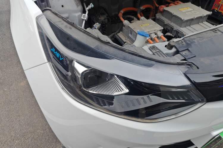 Used JMEV Xiao Qilin 2024 201 km Luxury Version
