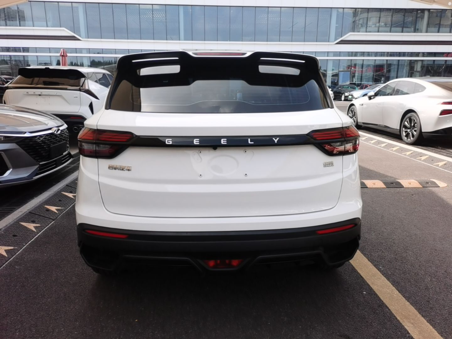 Geely Auto Coolray 2025 1.5L CVT Super Edition — снимка 5
