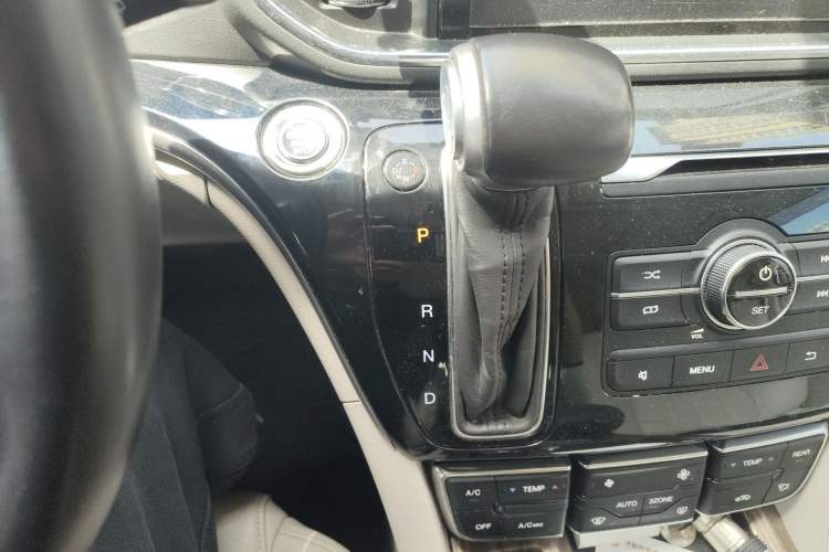 Used GAC Trumpchi M8 2018 320T Luxury Edition
