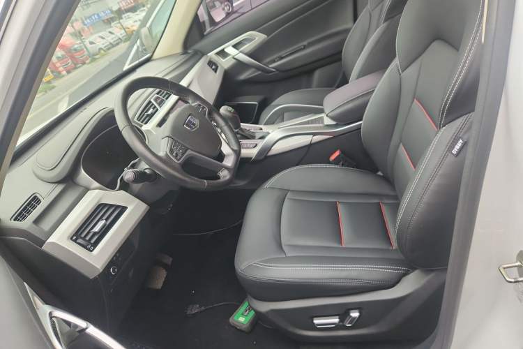 Used Geely Auto Emgrand X7 Sport 2018 1.8TD Automatic Two-Wheel Drive Smart Connect 4G Internet Edition Left Front Seat