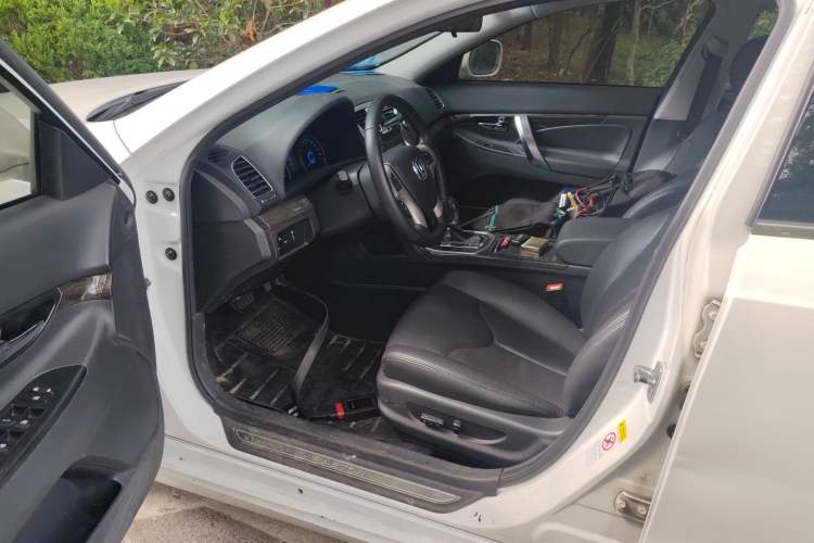 Used Changan Raeton 2014 1.8T Automatic Prestige Anniversary Edition China V Standard