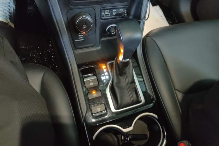 Used Jeep Commander 2018 2.0T Four-Wheel Drive Prestige Edition China V
