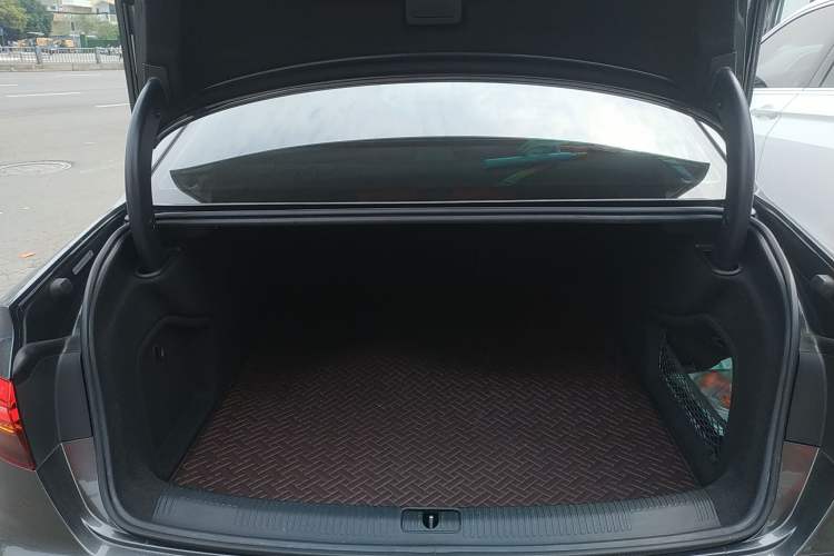 Used Audi A4L 2022 40 TFSI Fashion Dynamic Model
