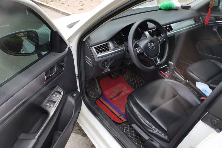 Used Volkswagen Bora 2017 1.6L Automatic Fashion Model