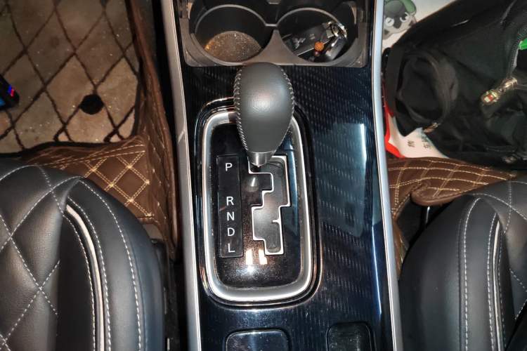 Used Mitsubishi Outlander 2021 2.4L 4x4 Zhi Xiang Edition 7 Seats