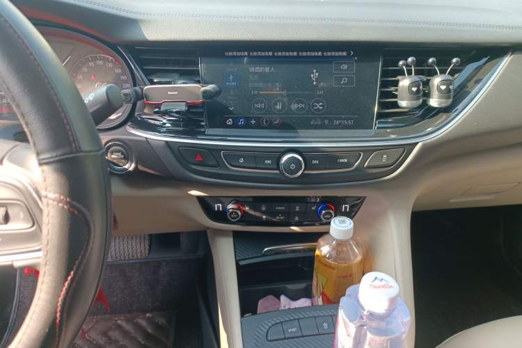 Used Buick Regal 2020 552T Elite Edition Audio And AC Panel