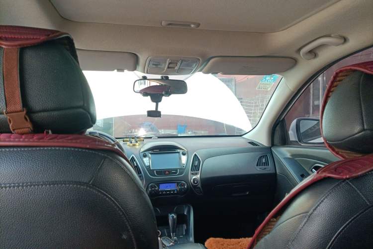 Used Hyundai ix35 2010 2.0L Automatic Two-Wheel Drive Elite Edition GLS
