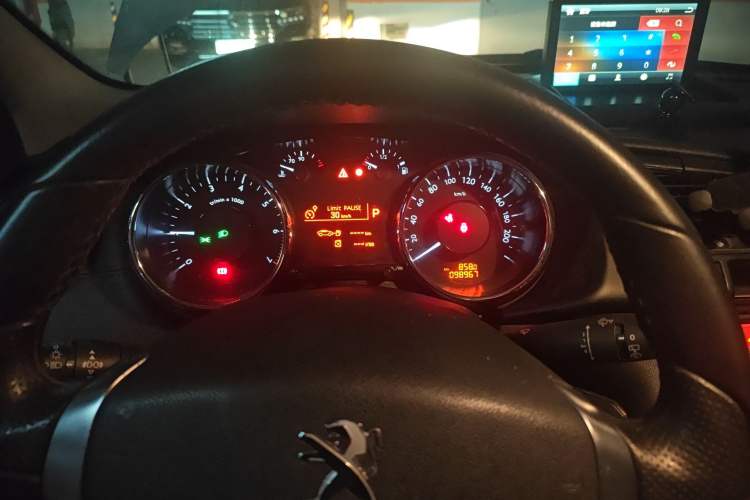 Used Peugeot 3008 2015 2.0L Automatic Trend Edition Instrument Cluster