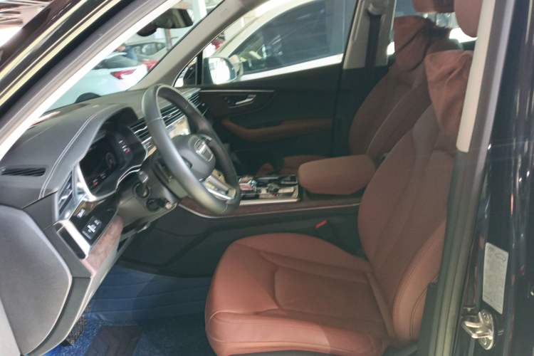 Used Audi Q7 2023 45 TFSI quattro S line Sport model Left Front Seat