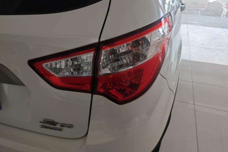 Used Changan CS35 2014 1.6L Manual Luxury Model China IV Standard
