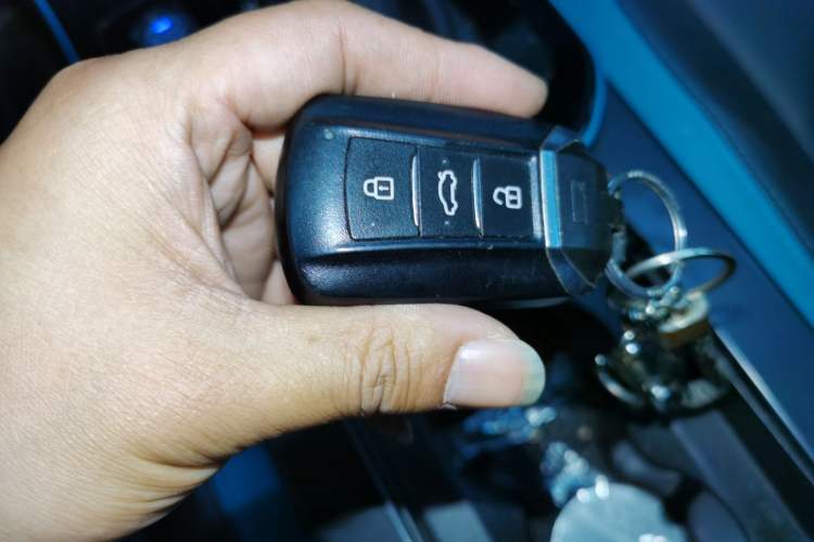 Used Dongfeng Aeolus Yixuan 2021 230T Automatic Chasing Shadow Edition Interior 1