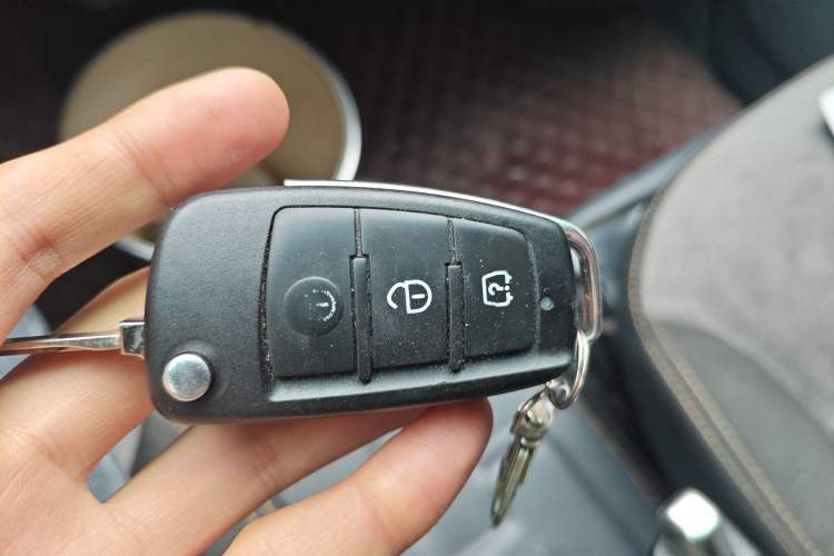 Used Farizon Xingxiang V 2023 V6E Zhonghang Lithium Battery 38.64kWh Value Edition
