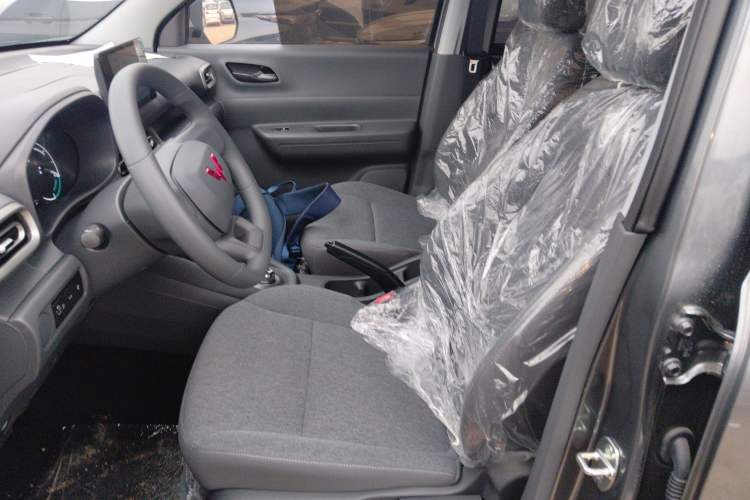 Used Wuling Hongguang New Energy 2024 All-Electric Model 300KM Standard Version