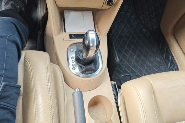 Used Volkswagen Touran 2013 1.4T DSG Comfort Edition 5-Seater Gear Lever