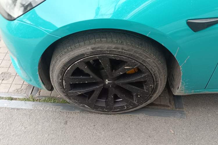 Used Tesla Model 3 2019 Long-Range Rear-Wheel-Drive Version
