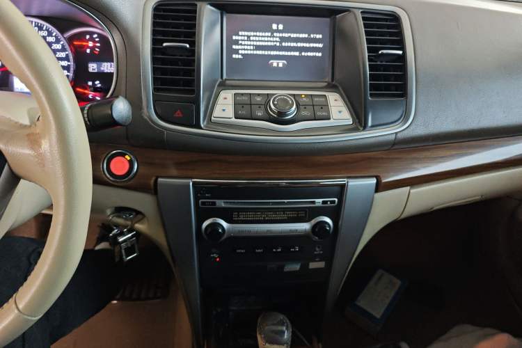 Used Nissan Teana 2011 2.5L XL Glory Edition Audio And AC Panel