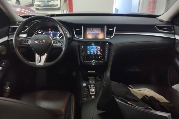 Used Infiniti QX50 2020 2.0T All-Wheel-Drive Elite Version Center Console