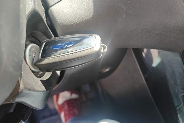 Used Ford Focus 2015 Hatchback EcoBoost 125 Automatic Supreme Style Edition
