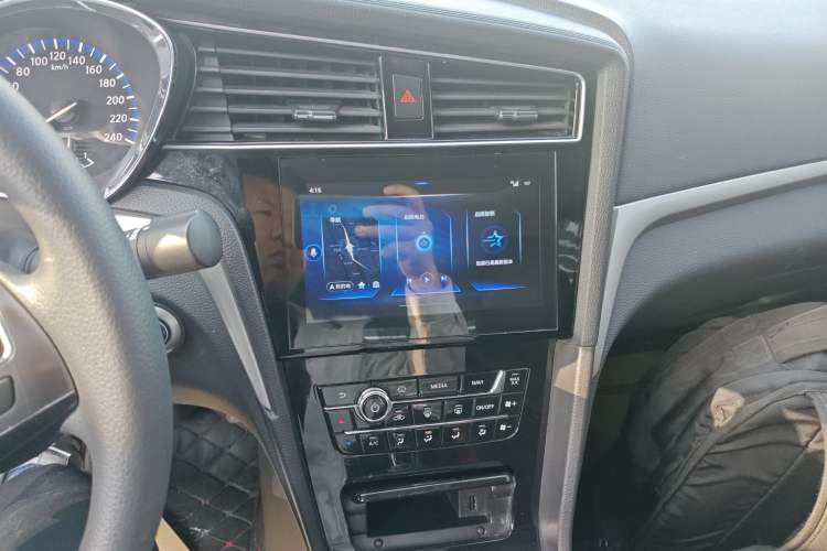 Used Venucia D60 2019 100 000 Glory 1.6L XL Manual Chenku Edition China VI Audio And AC Panel