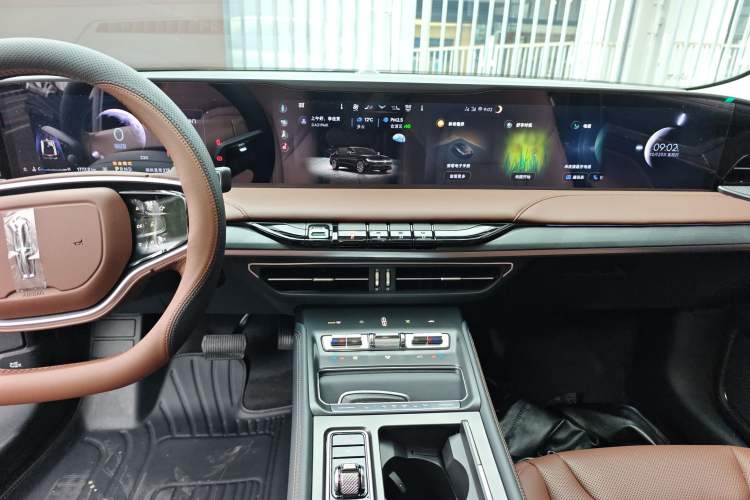 Used Lincoln Z 2025 2.0T Prestige Hybrid Edition
