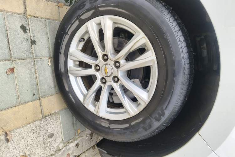 Used Chevrolet Equinox 2018 535T Automatic YuJie Edition Right Front Wheel Hub