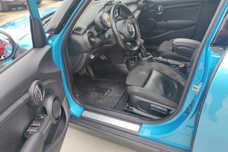 Used MINI 2016 1.5T COOPER Five-Door Edition Driver Seat